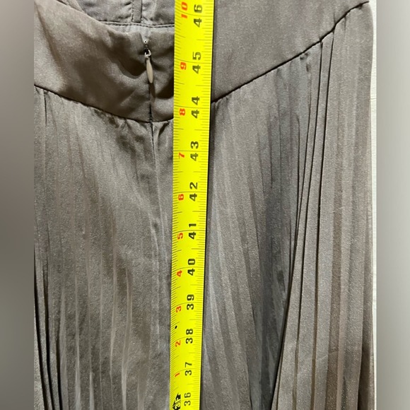 Elegant Gray Maxi Dress - Picture 4 of 7